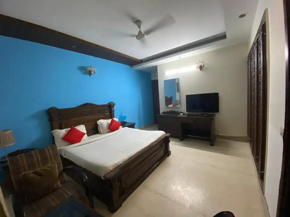 Capital O Amar Villa One Near Dilli Haat Ina