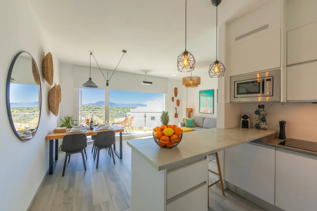 Views, Terrace & Pool - Fibre WIFI - SimplyTarifa