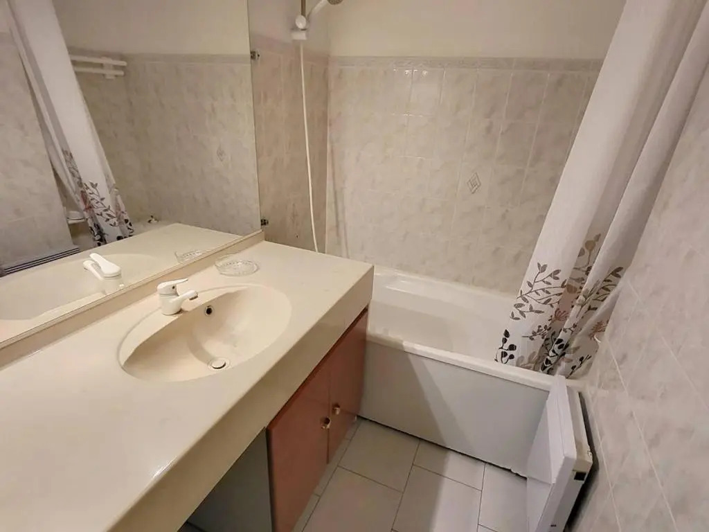 Appartement Six-Fours-les-Plages, 2 pièces, 4 personnes - FR-1-316-295