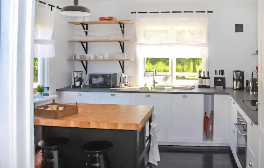 Beautiful Home in Målerås With Internet and 2 Bedrooms