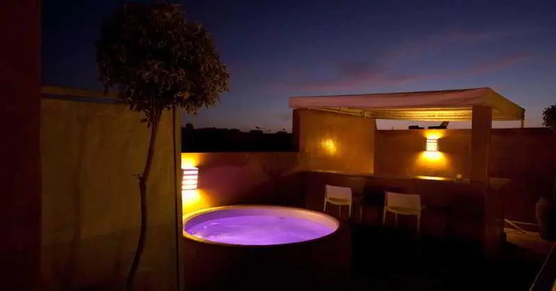 Riad Dar White