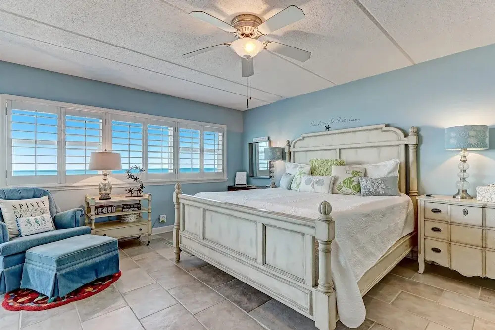Beachfront 6th floor Condo w/ Ocean View Amelia by the Sea