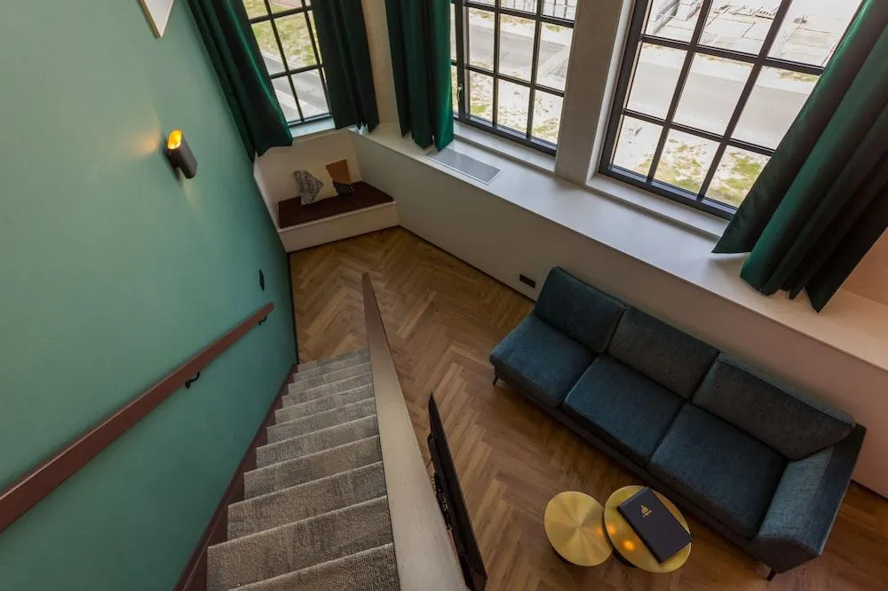 Hotel de Timmerfabriek I Kloeg Collection