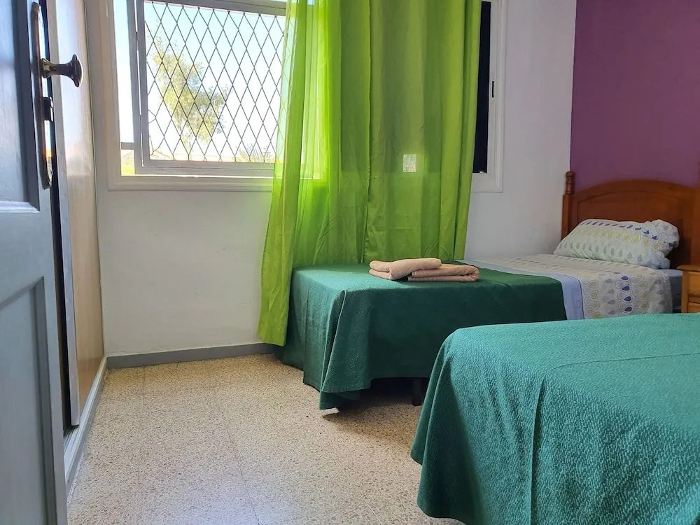 Low Cost Room Las Llaves 2