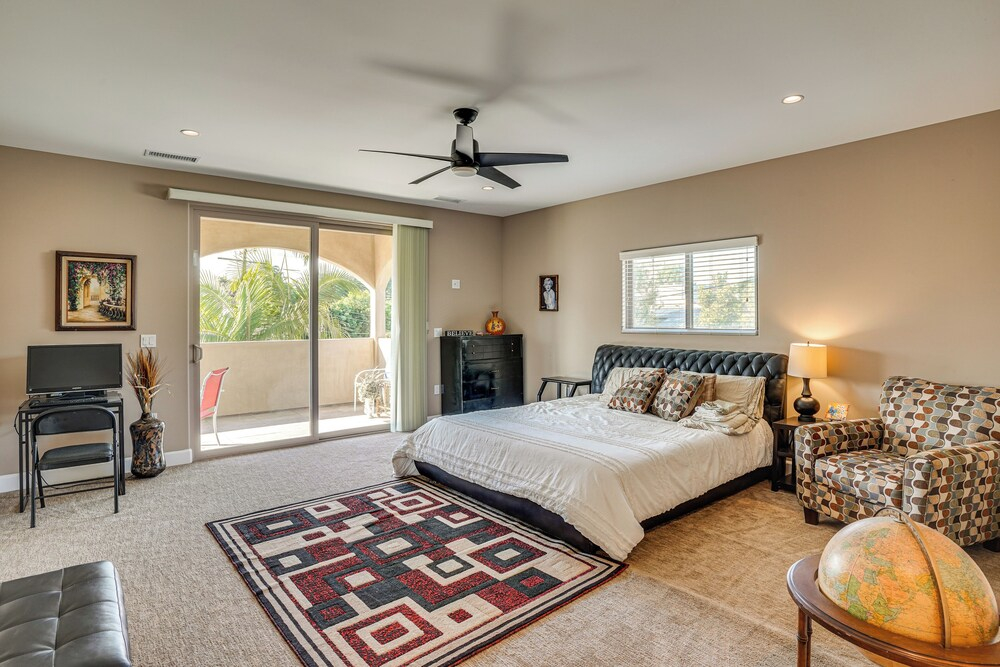 4 Mi to Dtwn Long Beach: Private Poolside Oasis!