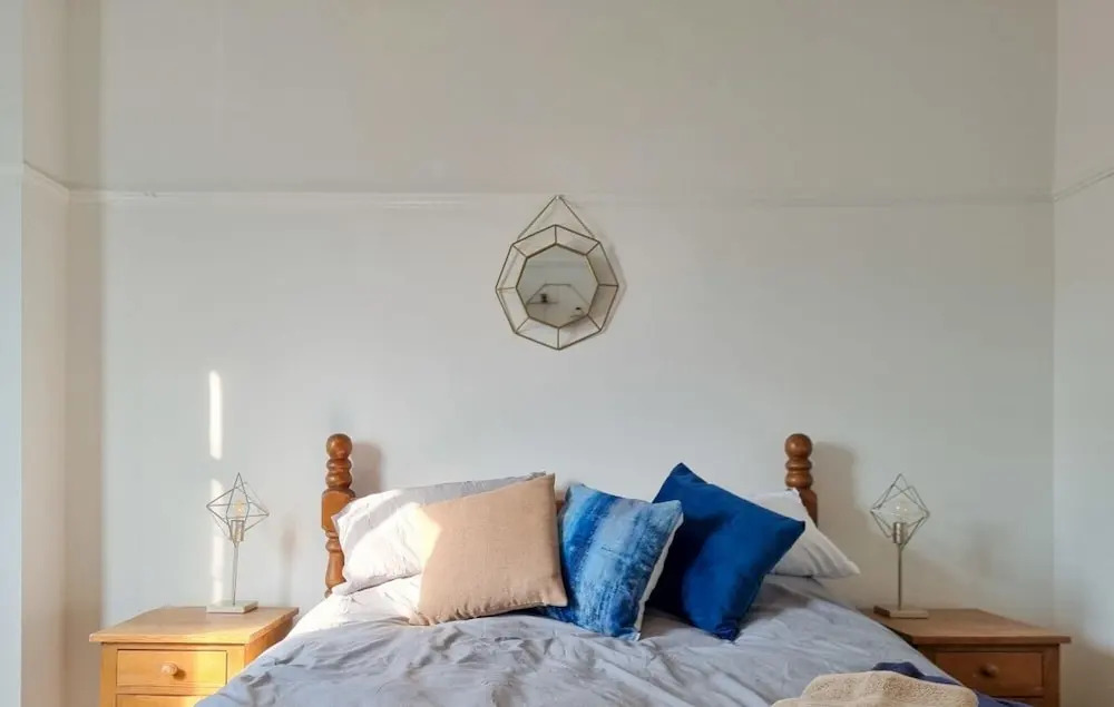 Stylish King Bed Suite - Family/ Contractor