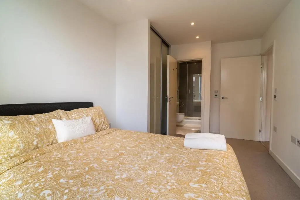 Luxury 2-bed Croydon Apartment Near Gatwick