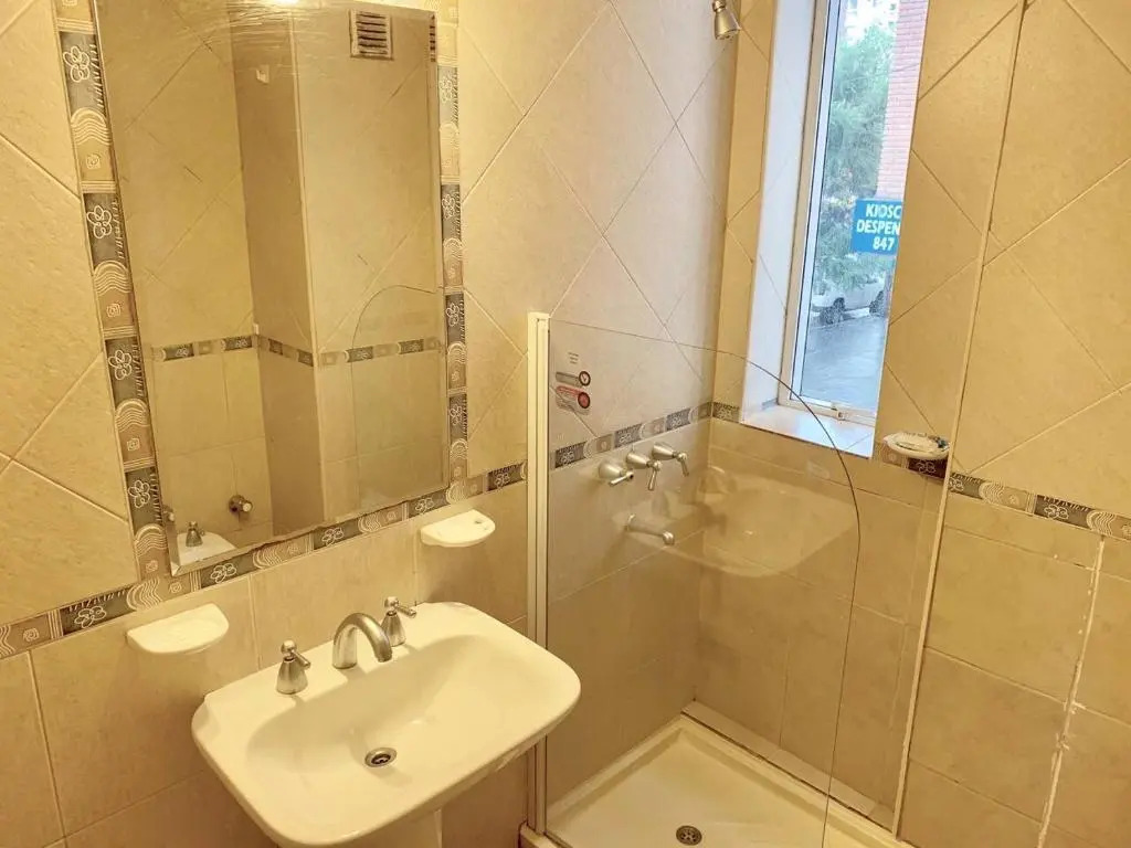 Depto de 1 dormitorio en Blvd. San Juan cerca de La Cañada