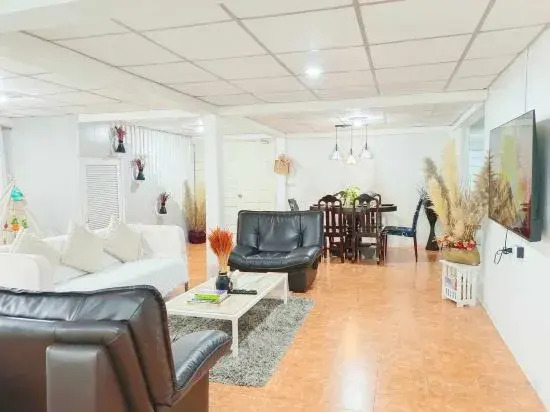 Getaway Villa Bangkok - 4 Bedroom,6 Beds and 5 Bathroom