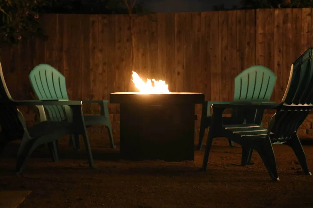 Remodeled Ventura Beach Home With Yard & Fire Pit!