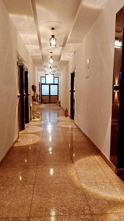 Deepak Hotel