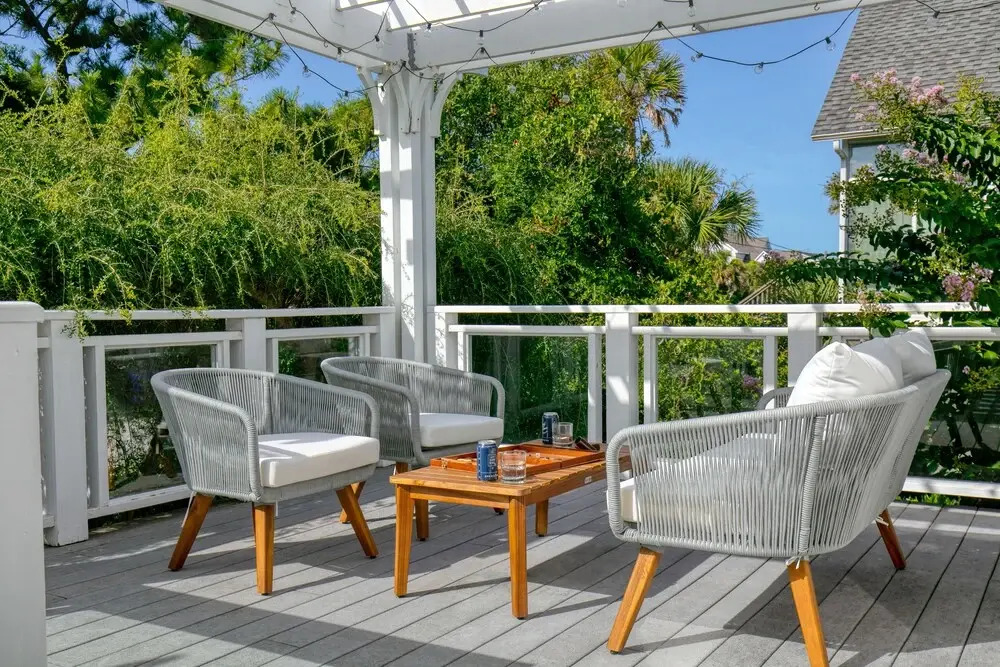 Hemlock by Avantstay Minutes From Folly Beach w/ Multiple Patios