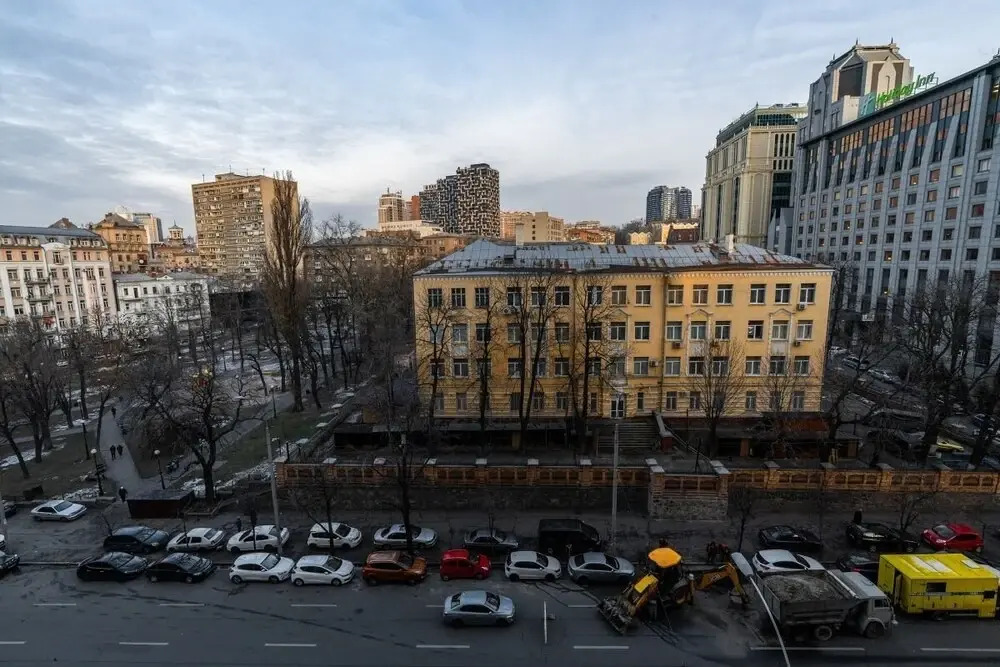 KievApts Gorkogo 72