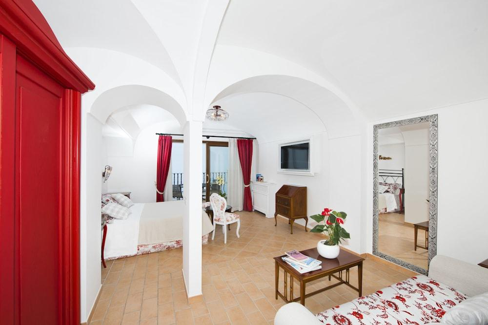 Villa Degli Dei Luxury House