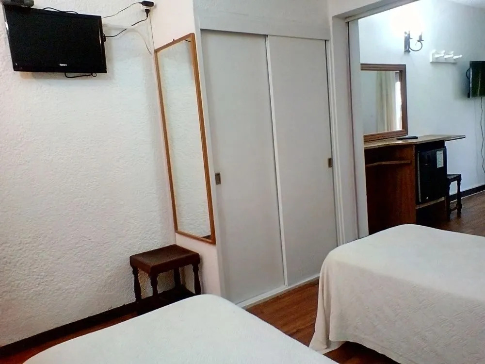 Hotel Oasis