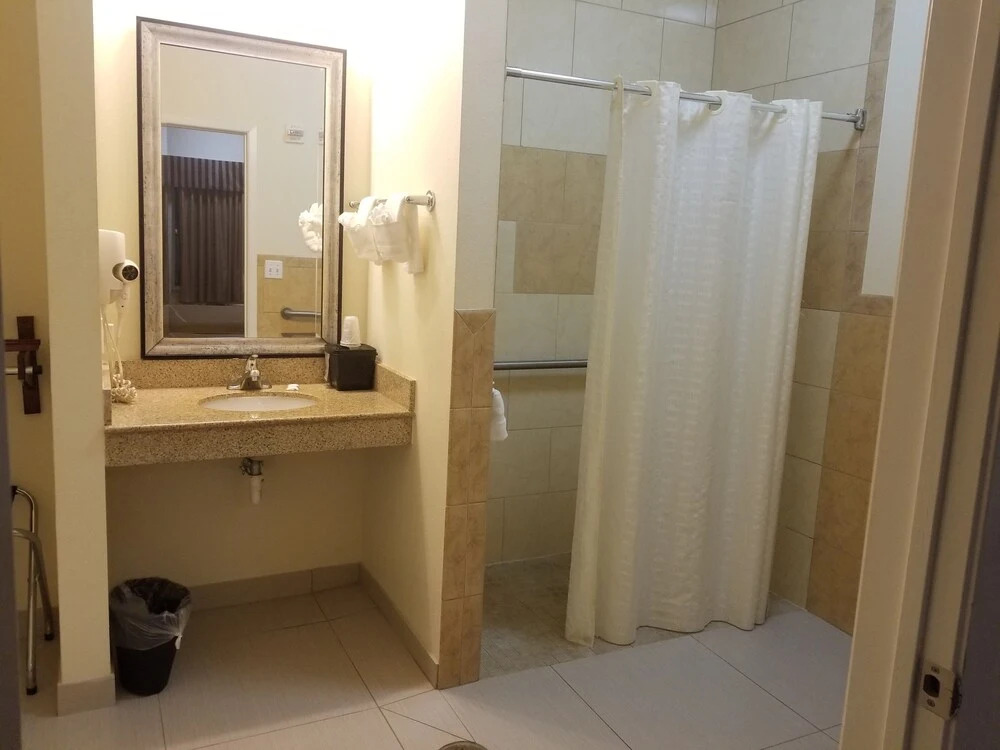 Executive Inn and Suites
