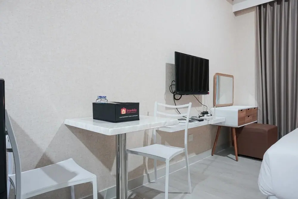 Chic and Cozy Studio Apartment at Puri Mansion