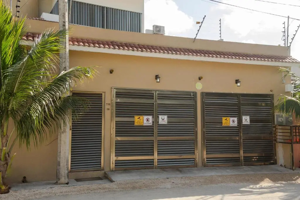 Casa El Faro is a Spacious 4 Bedroom House with a pool