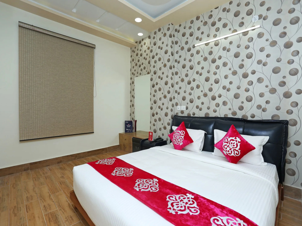 Capital O 16639 Hotel Shri Pushpraj