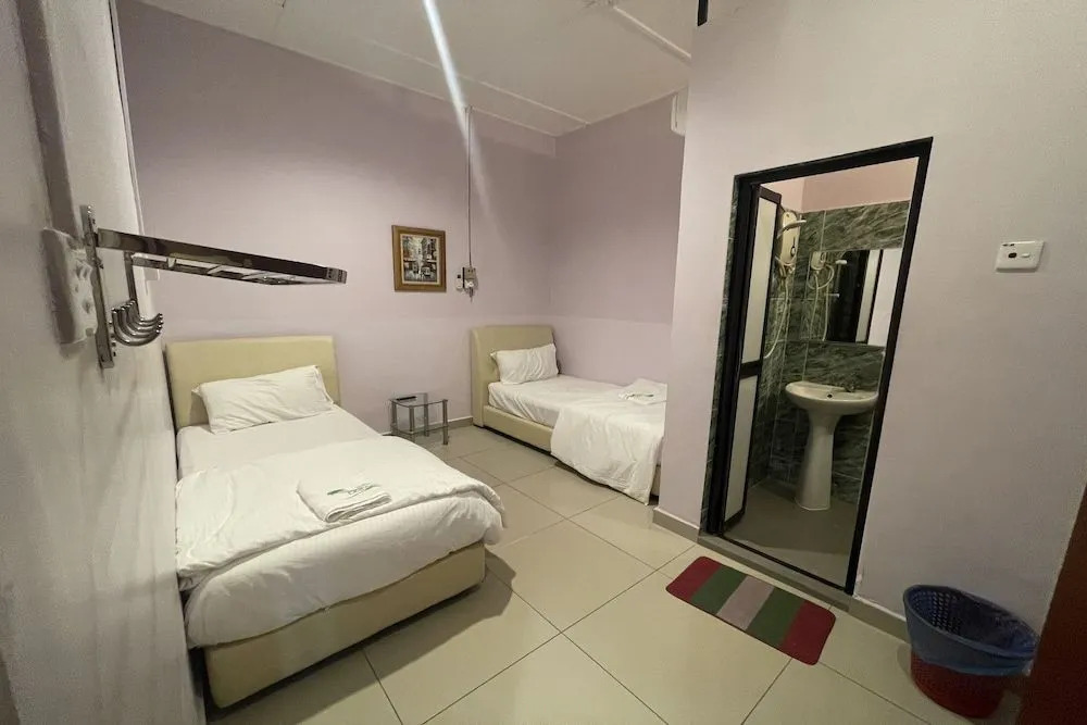OYO 90414 Idyllic Paradise Guest House