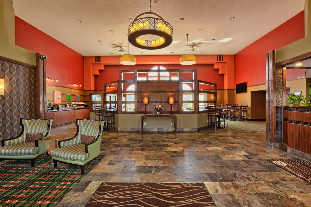 Comfort Inn & Suites and Conference Center