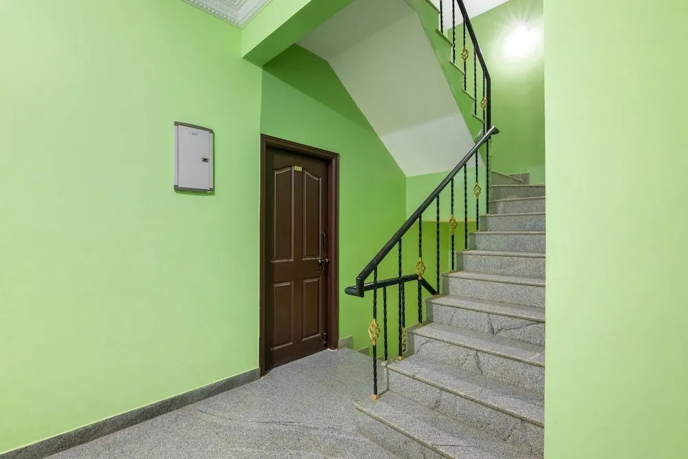 OYO 10242 Hotel Shelton Suites