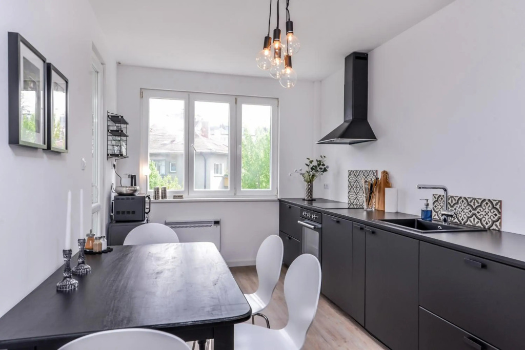 66 Apartment - Stylish Two Bedroom in Lozenets District