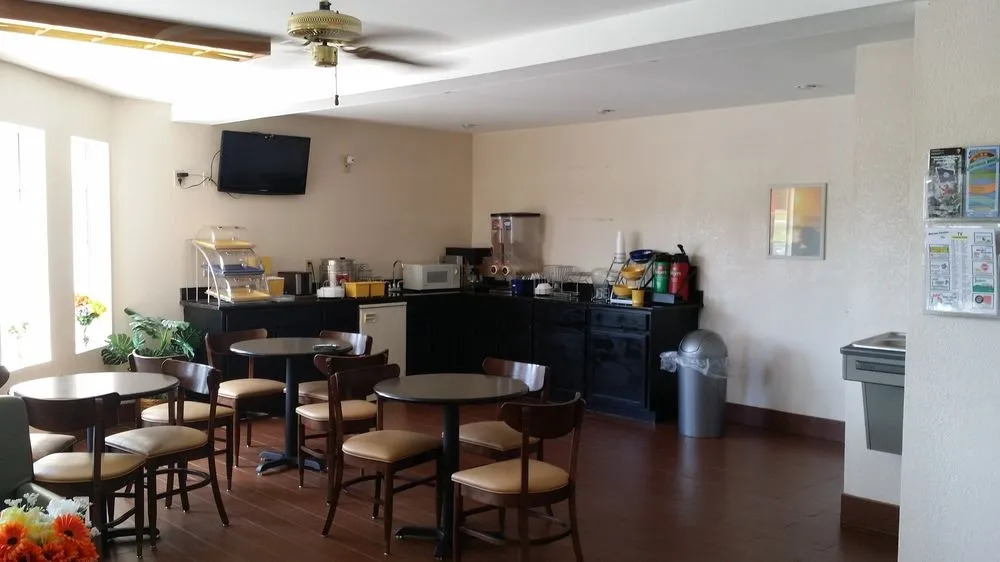 Americas Best Value Inn & Suites