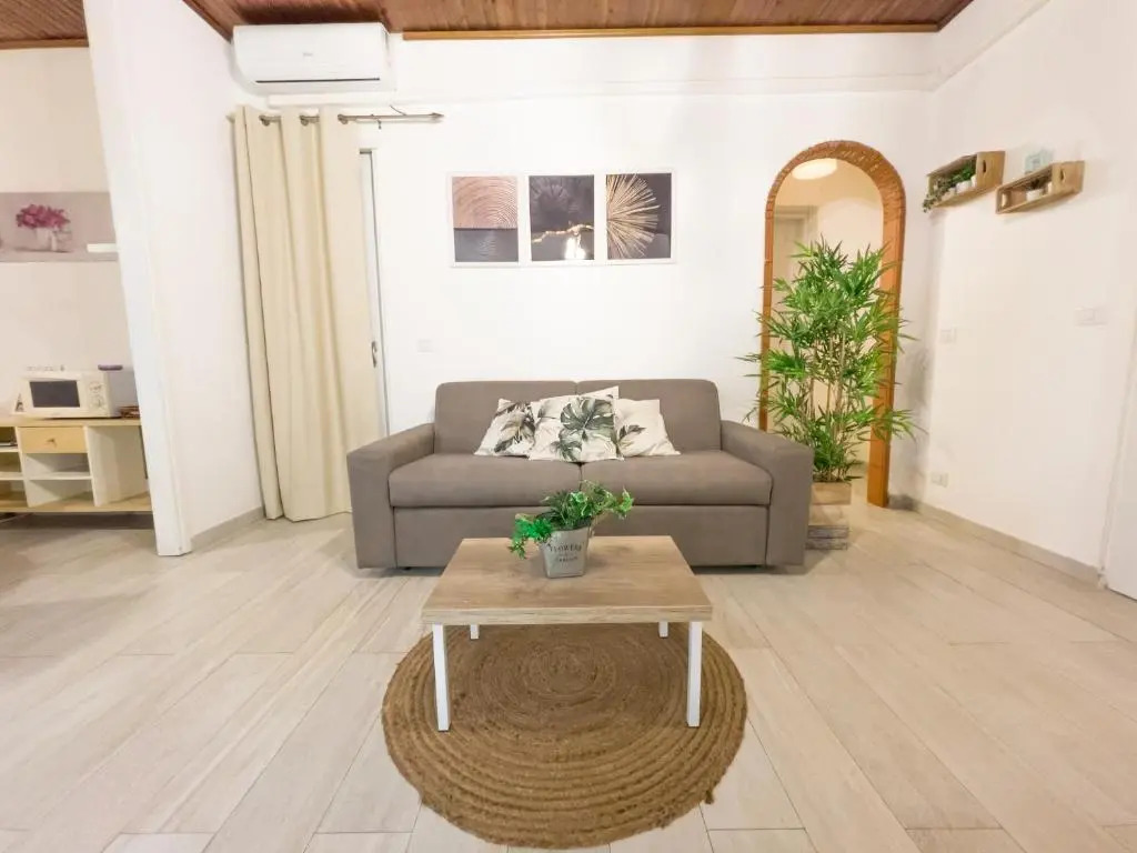 Demetra Seafront Apartment - Parking & Pool