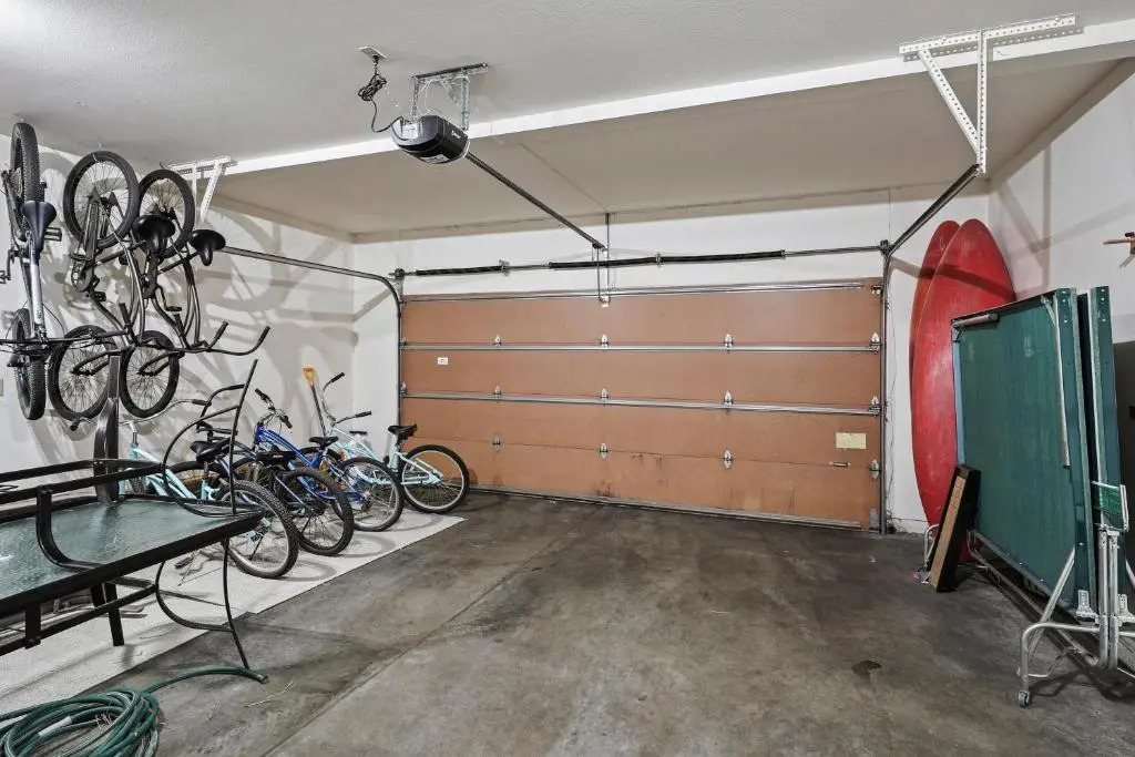 3 Tumalo-AC-Hot Tub-4BR/3BA