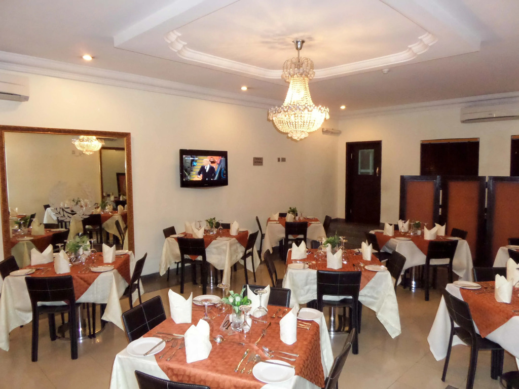 Manyxville Hotel & Suites
