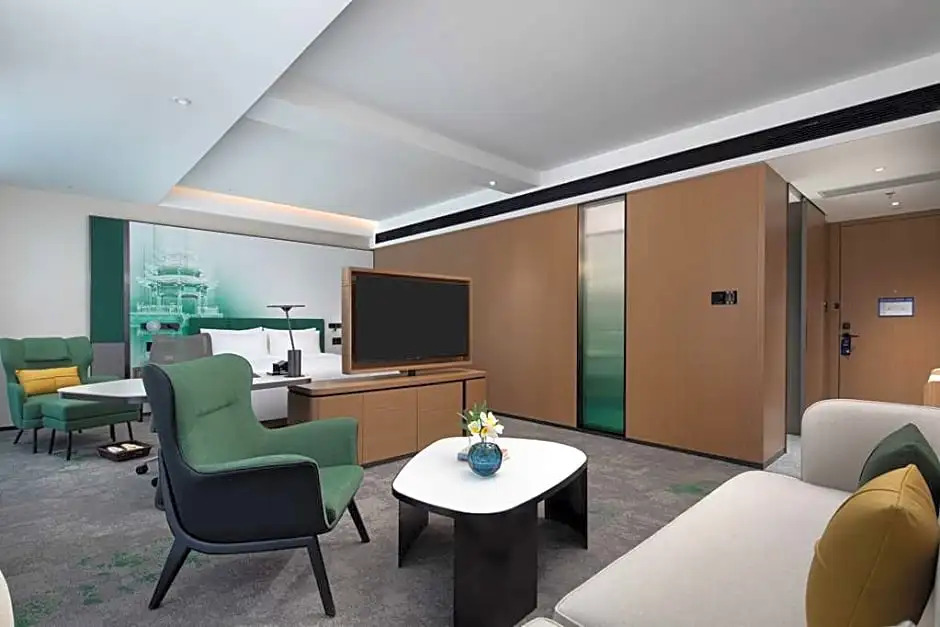 Hampton by Hilton Shantou Railway Station