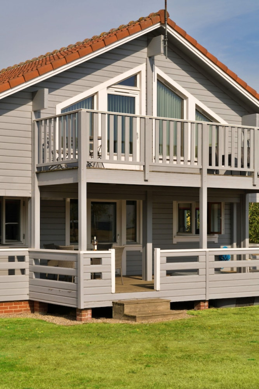 Lodge in Caldecott Hall With Private Hot Tub