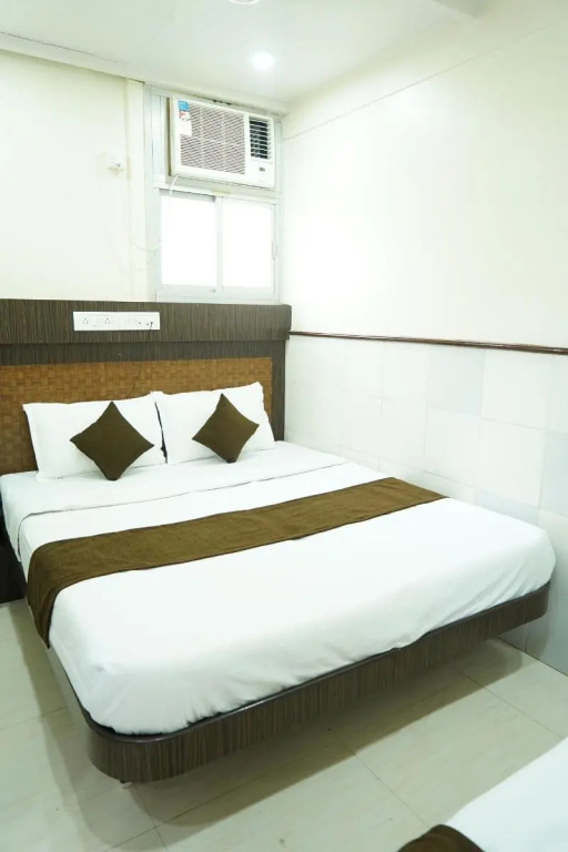 Hotel Sharda Sion