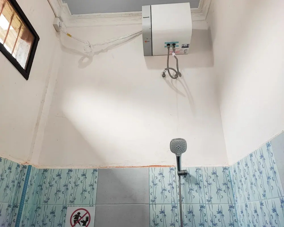 RedDoorz Plus Syariah near Simpang Rimbo Jambi 2