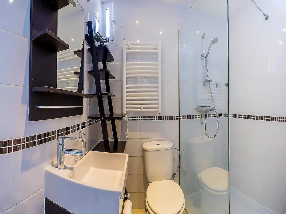 Dona Lola Macarena - Beautiful Frontline beach house between Fuengirola and Marbella - CS100