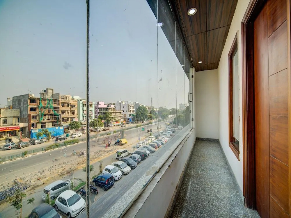 OYO 22527 Supreme Residency