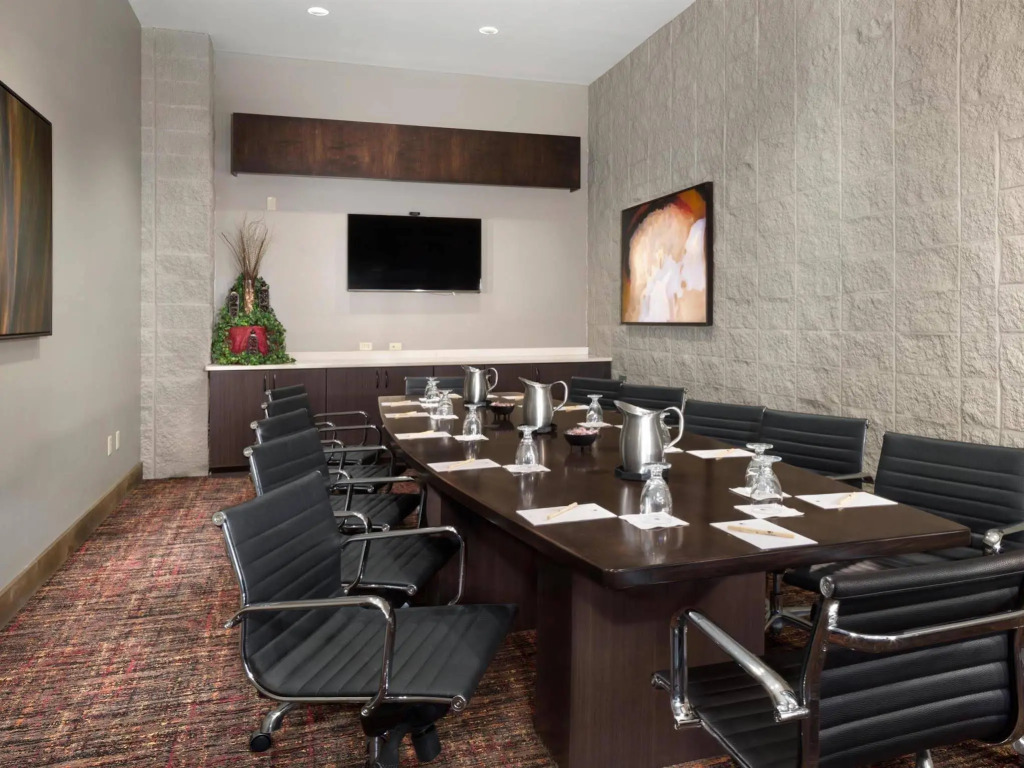 DoubleTree by Hilton Lawrence