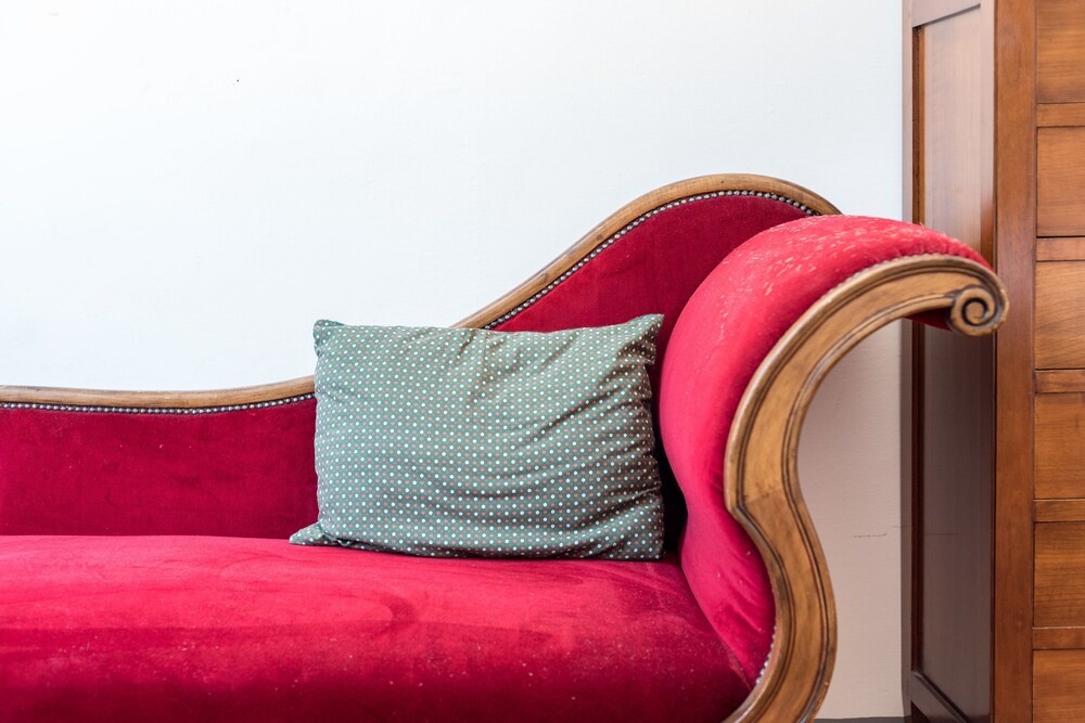 Pitti Large Apartment With Balcony