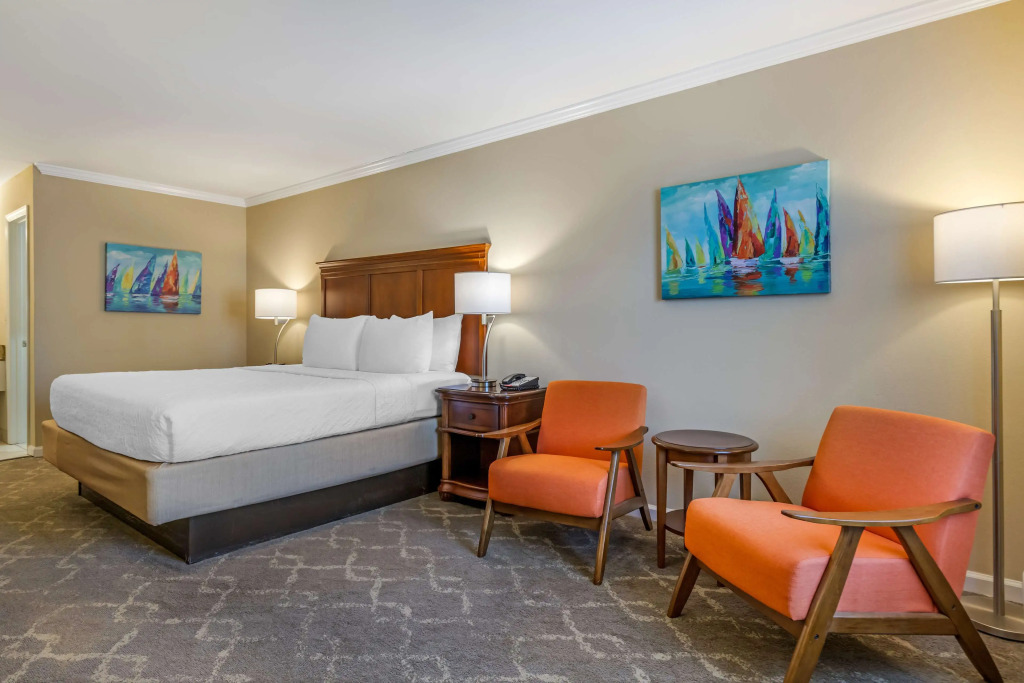 Best Western PLUS Santee Inn
