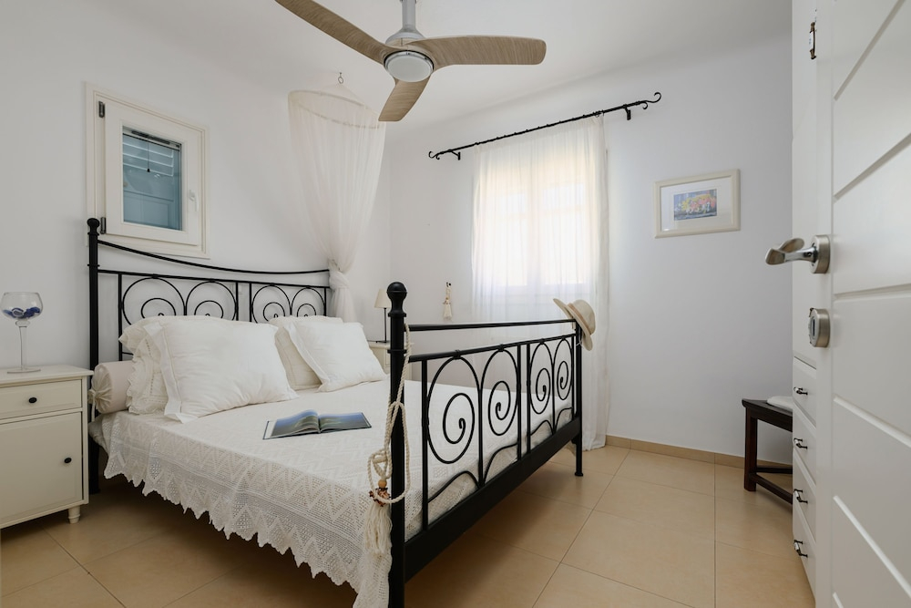 Naxos Kastraki Homey Villa with Sea View