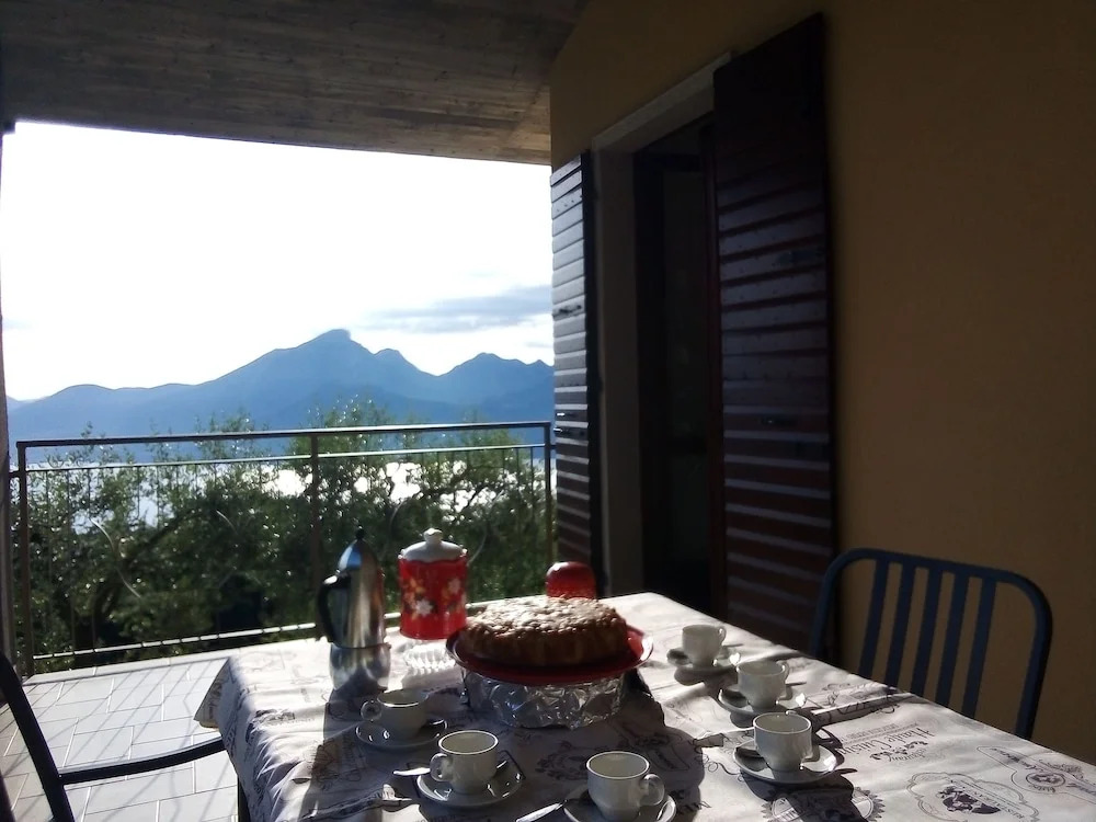 Sunny Villa