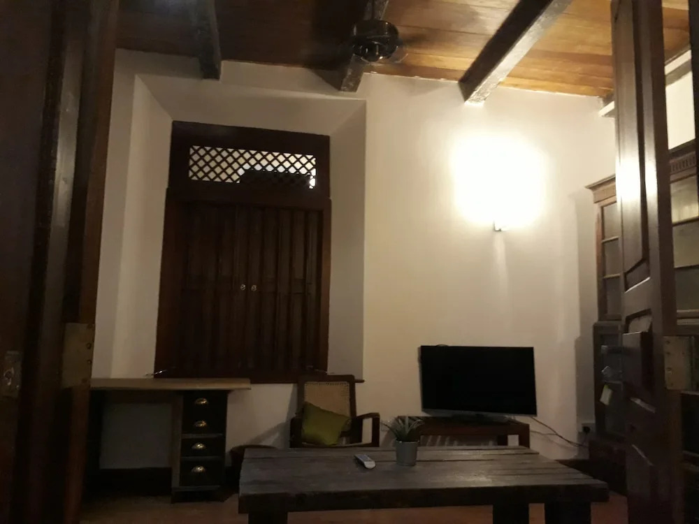 Villa Razi