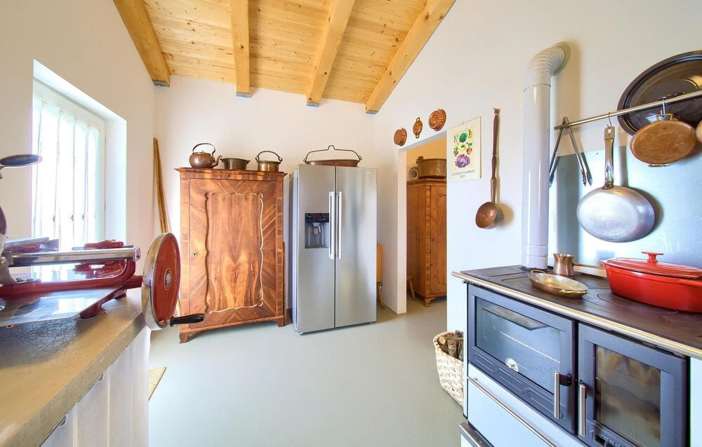 Amazing Home in Vrh With 1 Bedrooms, Wifi and Outdoor Swimming Pool