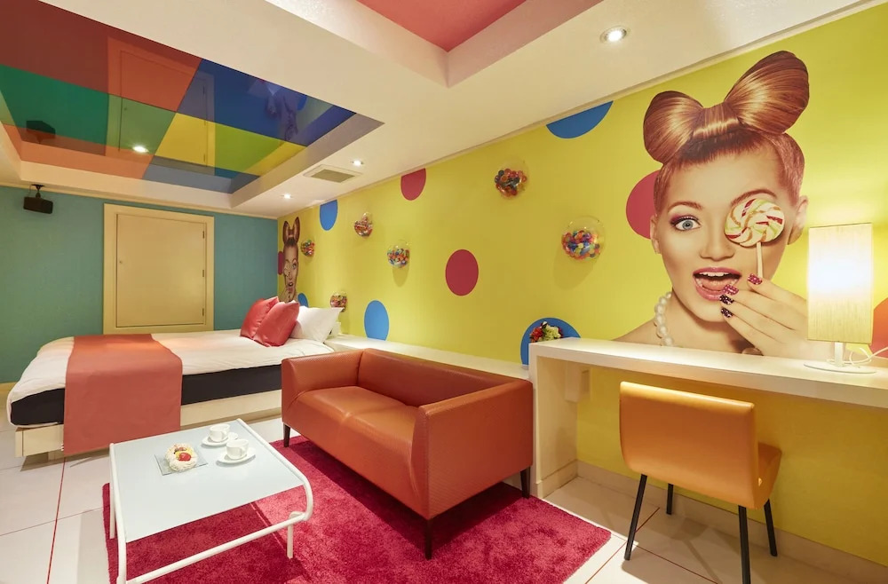 HOTEL LOVE