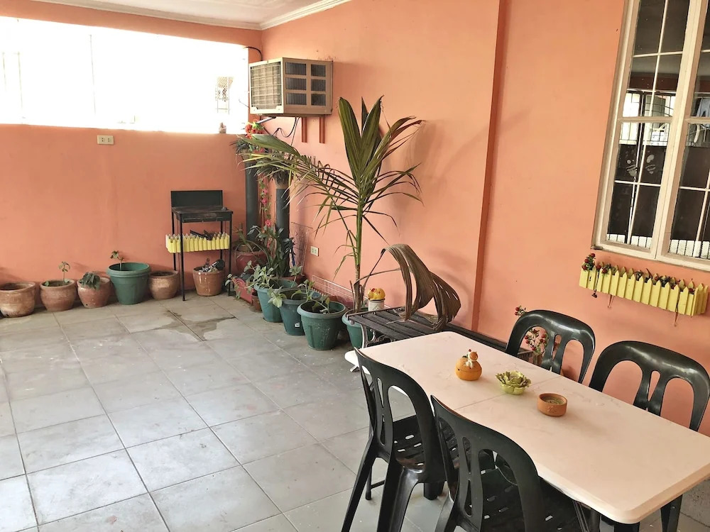 Kalayaan Transient House
