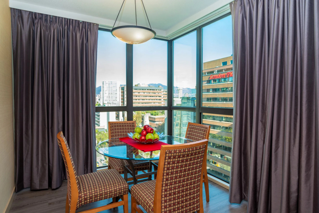 Landis Hotel & Suites
