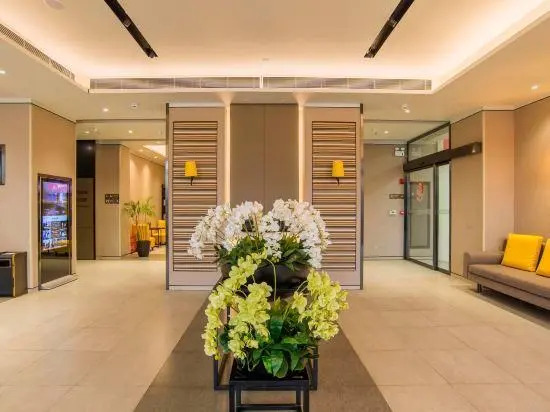 Home Inn Plus Changsha Fenglin 3rd Road West Bus Station