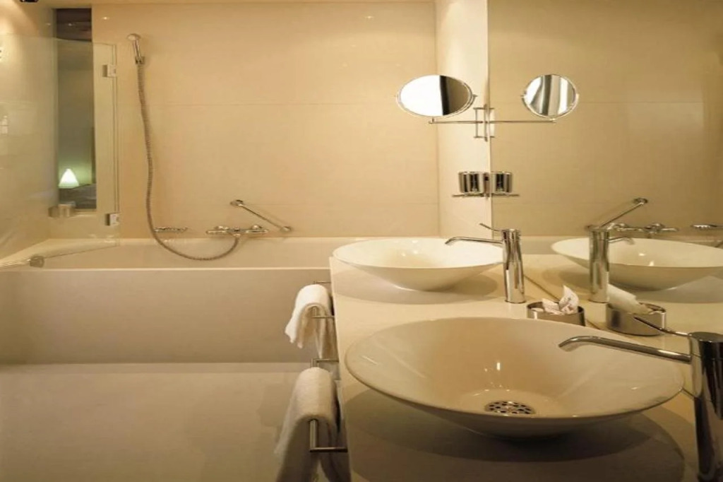 Kult Hotel