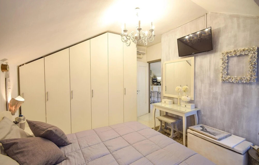Stunning Apartment in Recco With Wifi and 2 Bedrooms